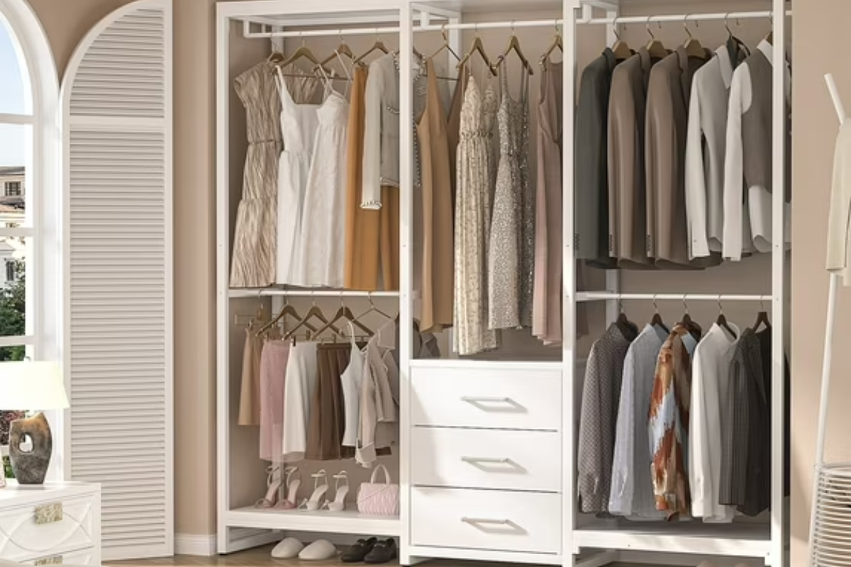 how to declutter your closet
